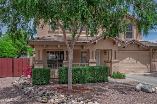 16418 Post Dr, Sun City, AZ 85388-2172