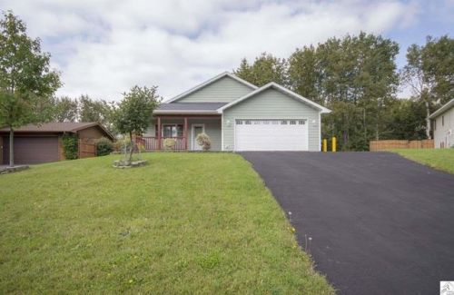 1601 43 Ave, Duluth MN  55804-2133 exterior