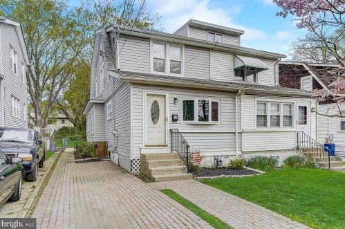 17 Ashland Ave, Manor, PA 19036-1307