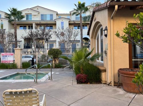 84 Parc Place Dr, Milpitas, CA 95035-3847