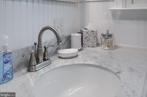 2515 Chestnut Ridge Dr, Lancaster PA  17601-1936 exterior