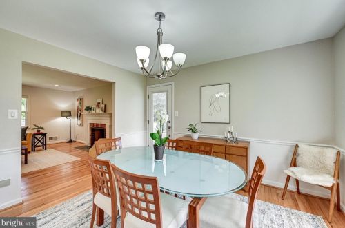 328 River Bend Rd, Great Falls VA  22066-4140 exterior