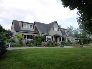 53 Tri-town Rd, Potash Point VT  05491-9125 exterior