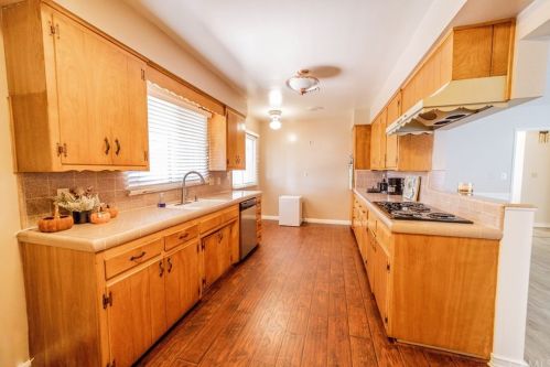 5361 Golden Ave, Riverside CA  92505-2416 exterior