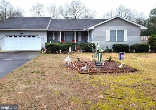 7732 Gay Dr, Seaford, DE 19973-4324