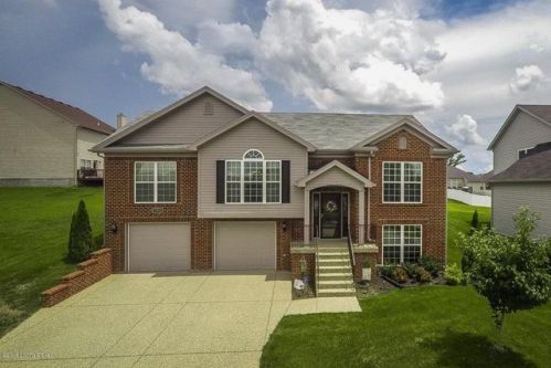 11914 Washington Green Rd, Louisville, KY 40229-5537