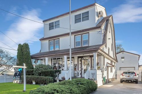 47 Prospect Ave, East Rockaway NY  11518-1232 exterior