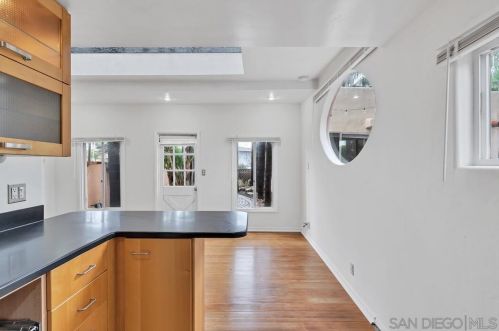 232 Rios Ave, Solana Beach CA  92075-1240 exterior