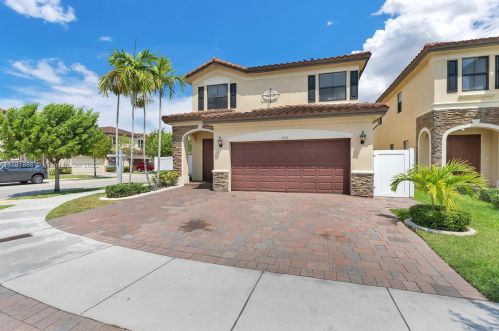 3525 86th Ter, Hialeah, FL 33018-1897