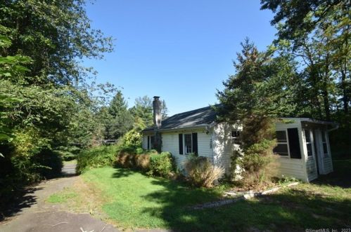 2255 Foxon Rd, North Branford, CT 06471-1517