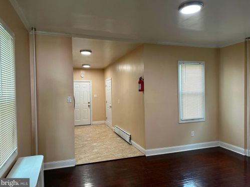 7521 River Rd, Camden NJ  08110-3422 exterior