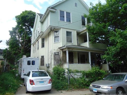 36 Rose St, Waterbury, CT 06716-2412