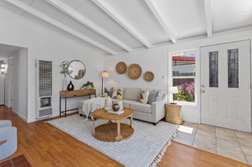 1210 Pecos Way, Sunnyvale CA  94089-2325 exterior