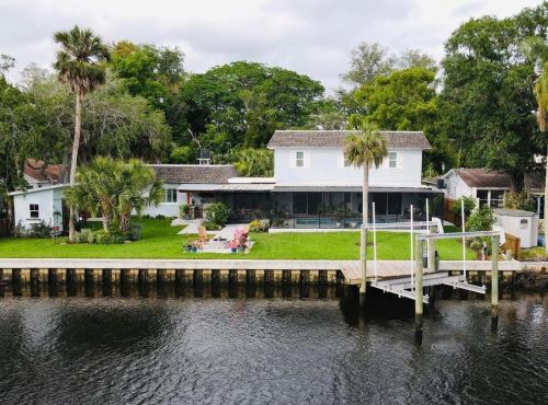 5809 Rio Dr, New Port Richey, FL 34652-2925