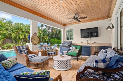 1215 Crestwood Dr, Delray Beach FL  33483-7211 exterior