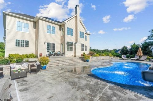 7 Flagstone Hill Rd, Wantage NJ  07461-2236 exterior