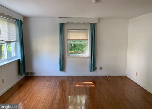 857 Maple Ave, Berwyn, PA 19312-1725