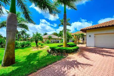 27109 Edenbridge Ct, Bonita Springs, FL 34135-4332