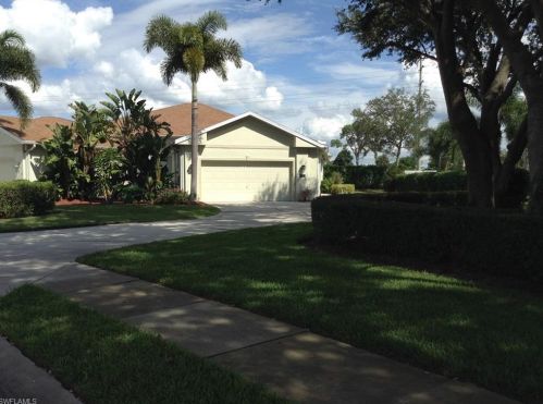 407 Crossfield Cir, Naples, FL 34104-4721