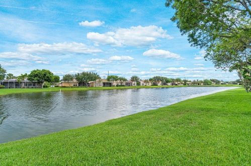 6640 Catania Dr, Boynton Beach FL  33472-7354 exterior