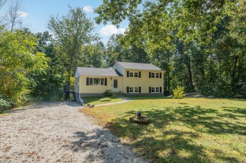113 Bundy Hill Rd, Norwich, CT 06351-3246