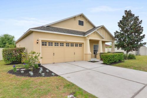 521 Haywood Ln, Lake Alfred, FL 33850-2054