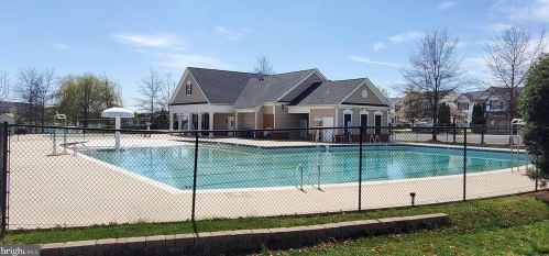 317 Baish Dr, Leesburg VA 20175-6149 exterior