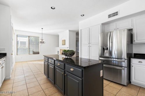 21523 72 Ave, Glendale AZ  85303-1630 exterior