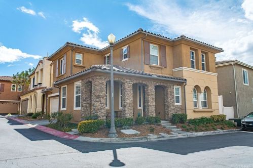 26055 Duchess Pl, Santa Clarita, CA