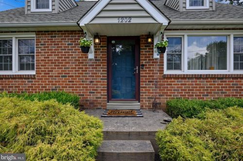 1202 Highland Ave, Riverton, NJ 08077-2745