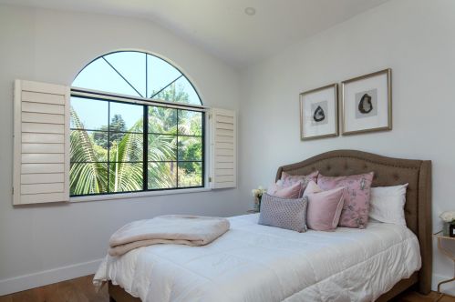 560 Apple Grove Cir, Santa Barbara CA  93105-4086 exterior