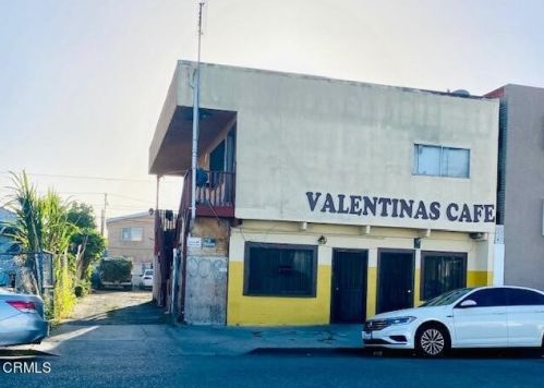 161 Hayes Ave, Oxnard, CA 93030-5418