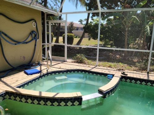 2213 11th Ct, Cape Coral, FL 33991-3641