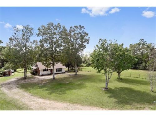438 Village Farms Ln, Uneedus, LA 70437-6120