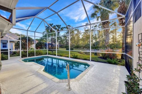 5893 Northridge Dr, Naples FL  34110-2376 exterior