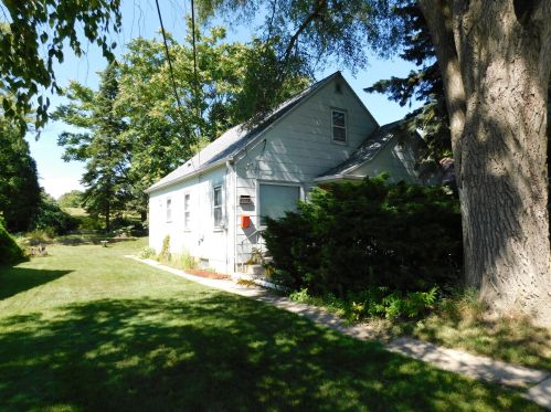 3941 Pennsylvania Ave, Milwaukee, WI 53235-4646