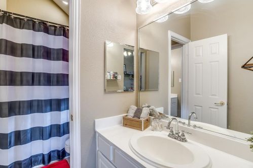 3133 Myrtice Dr, Lewisville TX  75022-0968 exterior