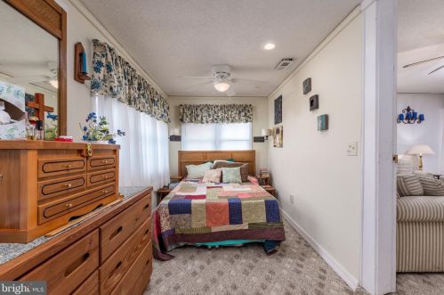 19 Hosier St, Selbyville DE  19975-9300 exterior