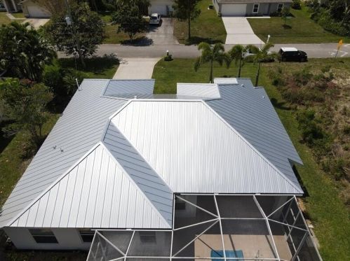 1041 Abingdon Ave, Fort Pierce FL  34953-2804 exterior