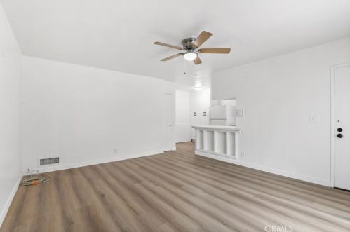 14 3rd Pl, Long Beach, CA 90802-5681