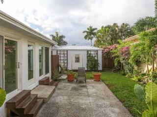 111 10th Ave, Hollywood FL  33019 exterior