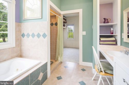 240 O St, Purcellville VA  20132-3002 exterior