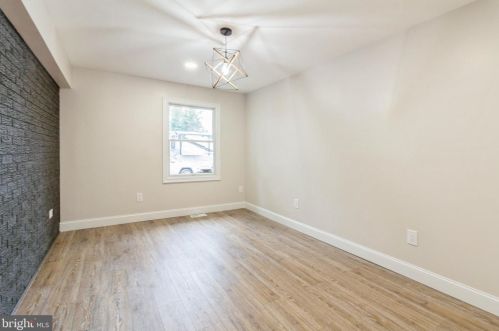 891 Kings Hwy, Pilesgrove NJ  08098-5456 exterior