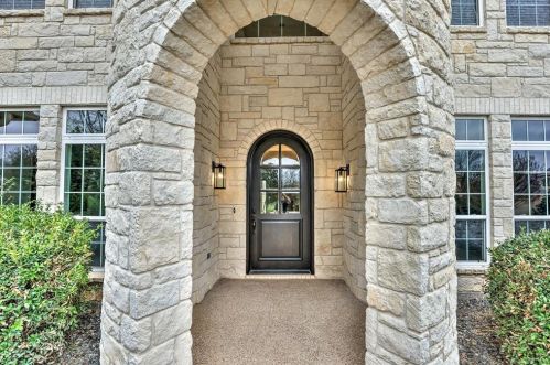 6705 Olympia Hills Rd, Fort Worth, TX 76132-7117