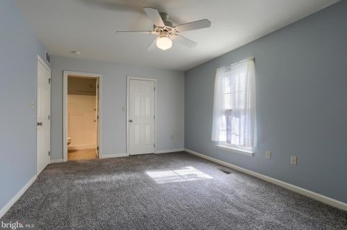 512 Woodthrush Ct, Harrisburg PA  17110-4024 exterior