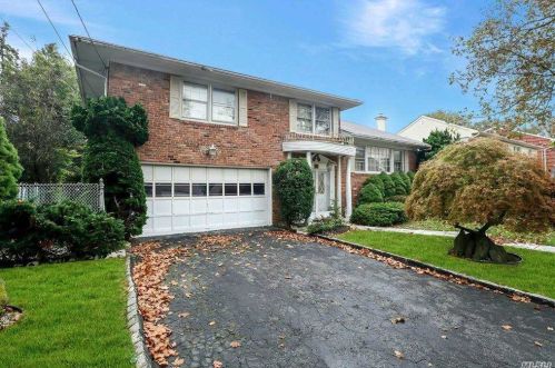 12 Andover Ln, Woodsburgh, NY 11598-1008