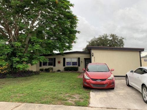 835 Hibiscus Dr, West Palm Beach, FL 33411-3434