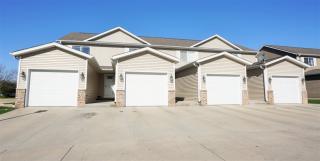 3424 Huntley Ln, Waterloo, IA 50702-5659