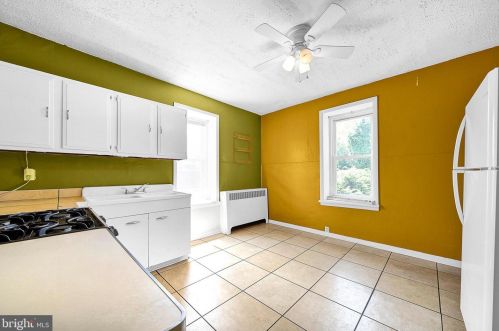 7814 Ardleigh St, Philadelphia PA 19118-4402 exterior