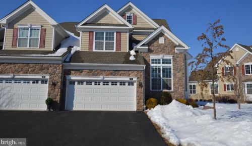 228 Hopewell Dr, Collegeville, PA 19426-2852